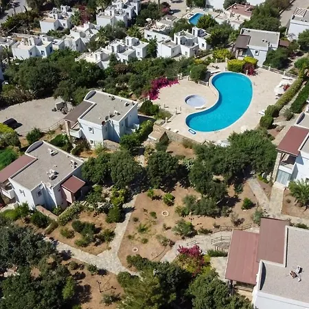 2 Bedroom House With A Fantastic View Of Gmlk 아파트 Bodrum