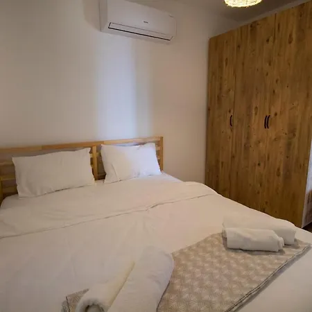 2 Bedroom House With A Fantastic View Of Gmlk بودروم